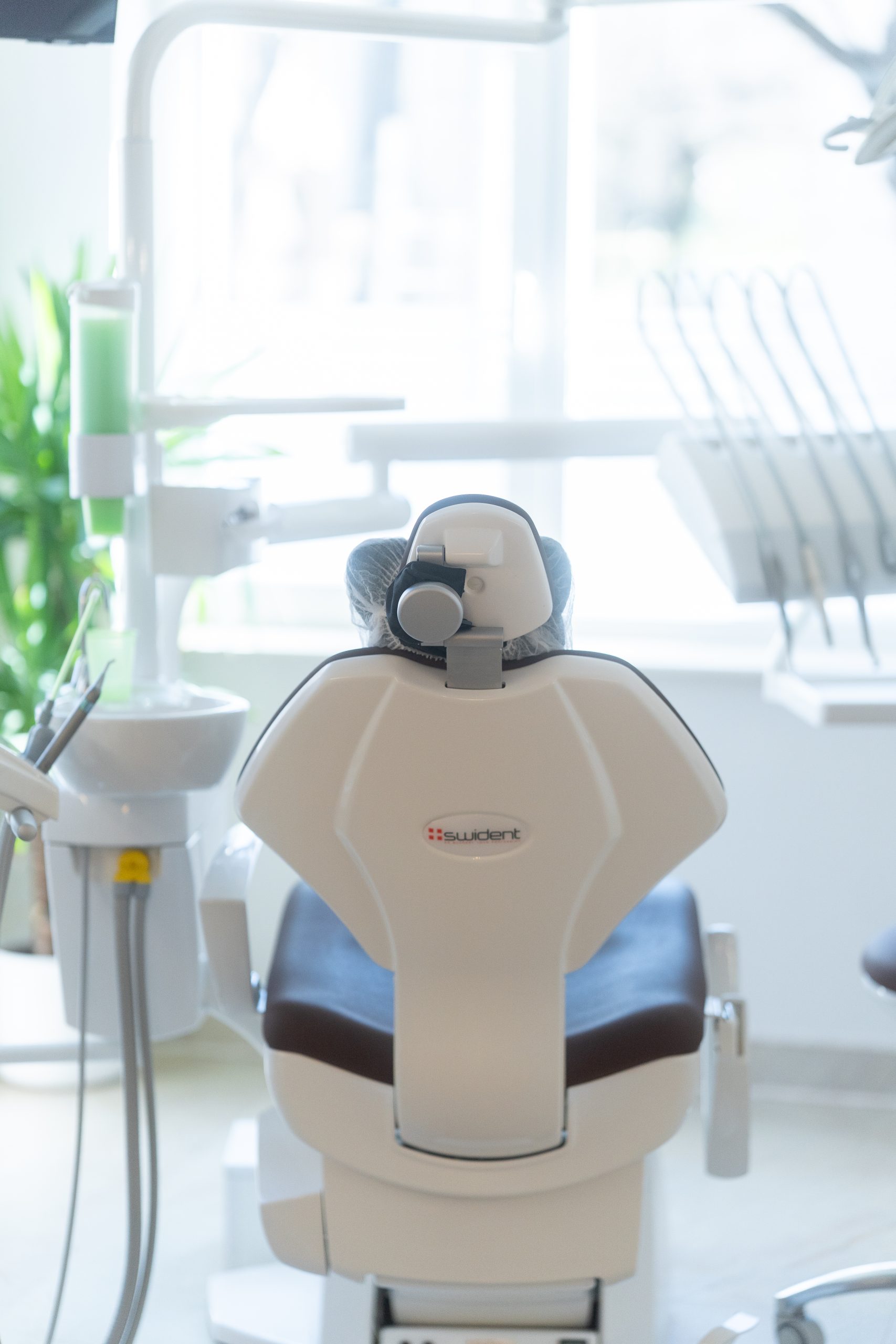 Cum se face un implant dentar cu ajutorul tehnologiei digitale? Explicația medicilor Dental Chic din Cluj-Napoca
